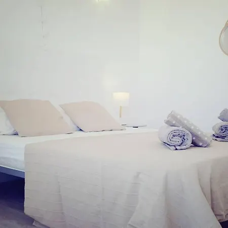 Old Town Apartment *